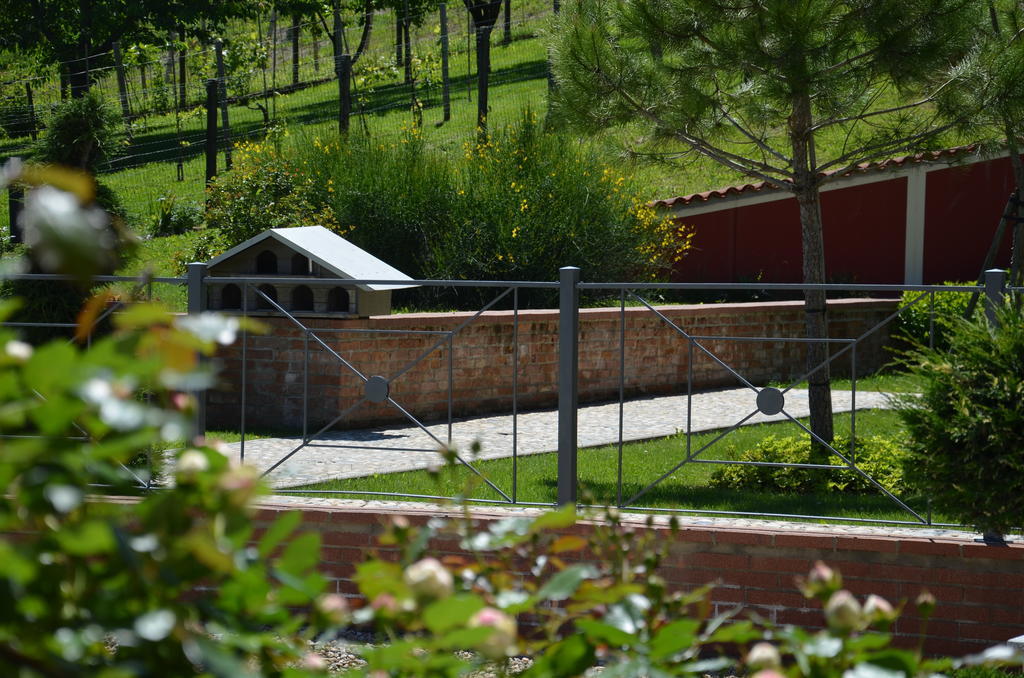 Cascina Castagneto Hotell CastellʼAlfero Eksteriør bilde